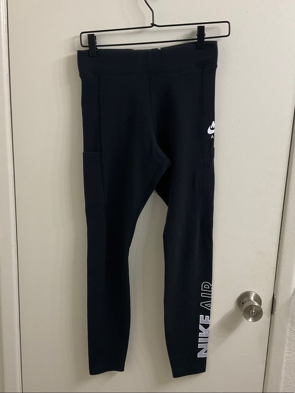 Nike Black Kids' Leggings with Side Pockets and Nike Air Logo